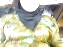 Dona, mentre que la botiga és oberta